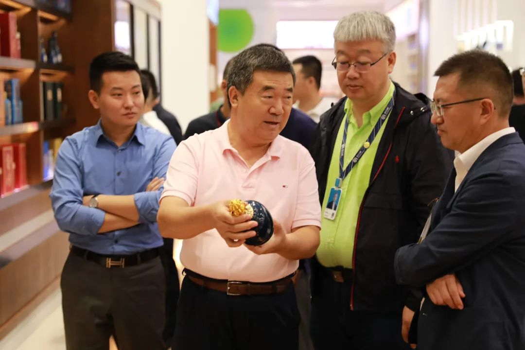 汾酒访问团一行到访jinnianhui今年会，探索清香型白酒发展新风向